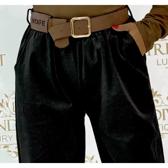 Elöl rövidebb gumis szárú női nadrág – „HOPE” bilétás nadrág övvel "19224" - Fekete Elöl rövidebb gumis szárú női nadrág – „HOPE” bilétás nadrág övvel "19224" - Fekete