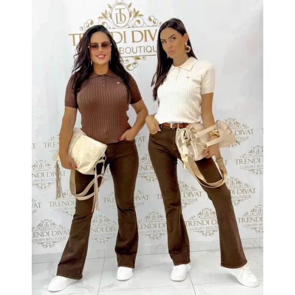 Barna magas derekú női trapéz farmernadrág – elegáns bootcut nadrág övvel "J3215-60" - XS