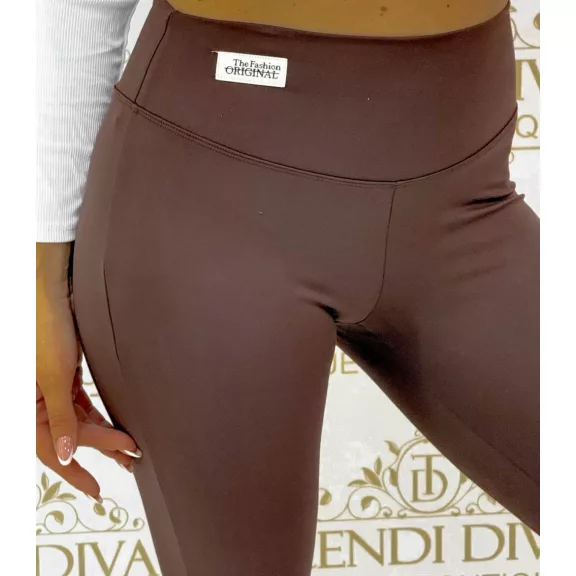Szuper rugalmas matt sztreccs leggings fehér logóval "M60021" - Csoki barna - XL Szuper rugalmas matt sztreccs leggings fehér logóval "M60021" - Csoki barna - XL