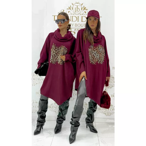Leopárdmintás strasszos női oversize sálgalléros tunika - Bordó Leopárdmintás strasszos női oversize sálgalléros tunika - Bordó