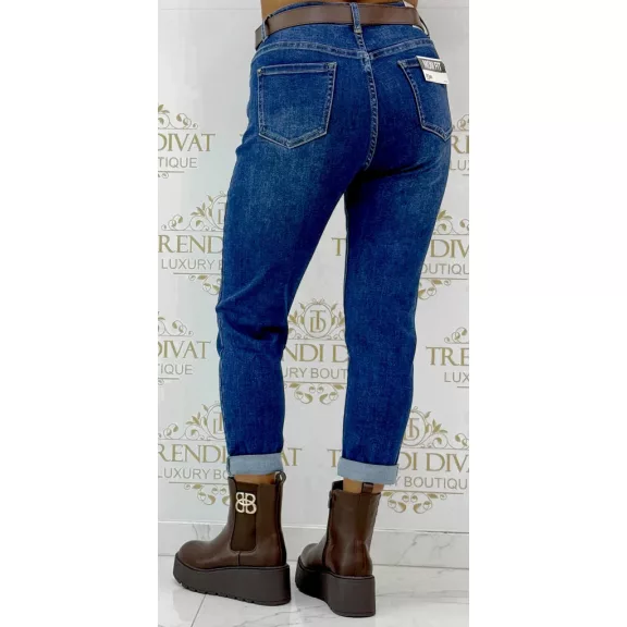 Plus size, magas derekú Mom Fit női farmernadrág barna övvel "M1523-2" - L Plus size, magas derekú Mom Fit női farmernadrág barna övvel "M1523-2" - L