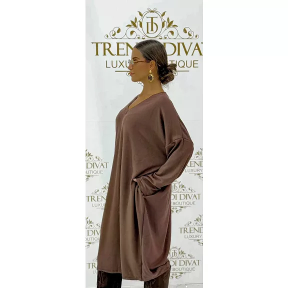 V-nyakú laza fazonú kötött női ruha – Oversize denevérujjú tunikaruha - csoki barna V-nyakú laza fazonú kötött női ruha – Oversize denevérujjú tunikaruha - csoki barna