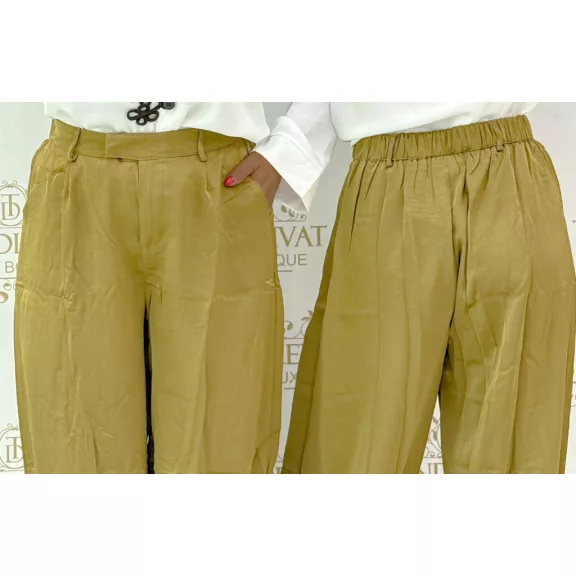 Szatén anyagú, elegáns fazonú, szára összegombolható nadrág - S/M - Zöld Szatén anyagú, elegáns fazonú, szára összegombolható nadrág - S/M - Zöld