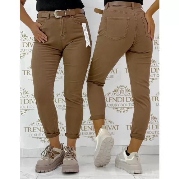 Magas derekú mogyoróbarna női mom fit nadrág barna övvel "BF5105-76" - XL Magas derekú mogyoróbarna női mom fit nadrág barna övvel "BF5105-76" - XL
