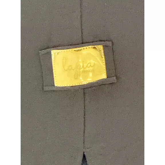 Barna parka stílusú női cipzáras kardigán arany díszítéssel "M60088" Barna parka stílusú női cipzáras kardigán arany díszítéssel "M60088"