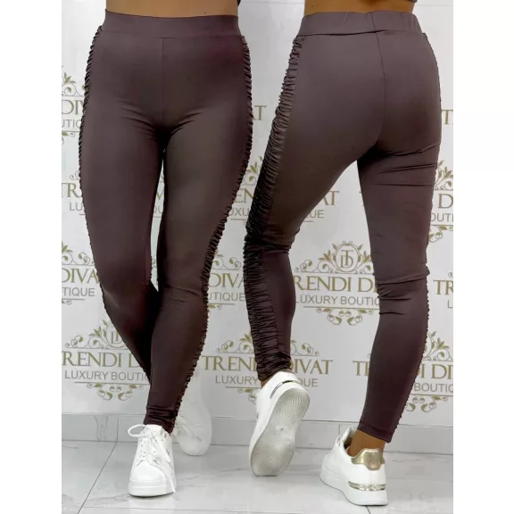 Magas derekú, oldalt ráncolt rugalmas anyagú leggings "M60002" - Csoki barna - XS Magas derekú, oldalt ráncolt rugalmas anyagú leggings "M60002" - Csoki barna - XS