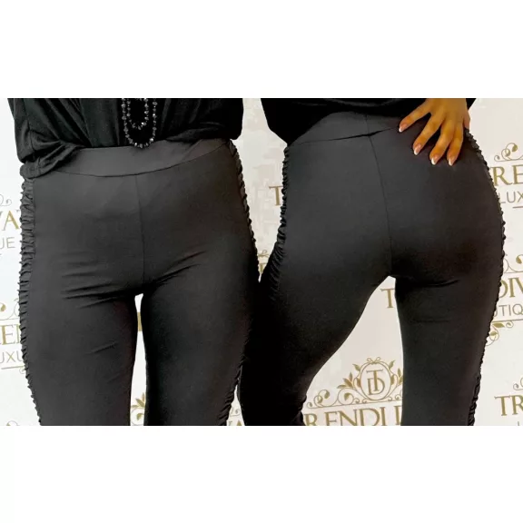 Magas derekú, oldalt ráncolt rugalmas anyagú leggings "M60002" - Fekete - L Magas derekú, oldalt ráncolt rugalmas anyagú leggings "M60002" - Fekete - L
