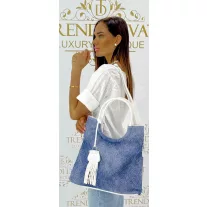  Farmerhatású női válltáska – Kék denim textúrás táska fehér pánttal és rojttal