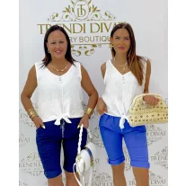   Summer T-shirt with a butterfly crocheted pattern on the back, with a tie bottom - White