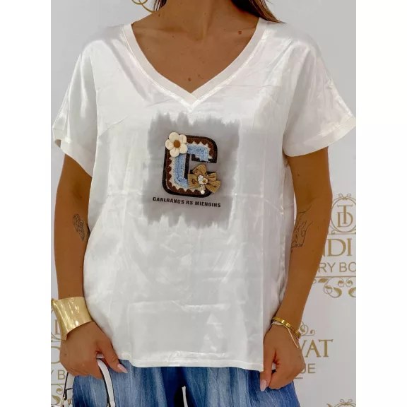 Women's v-neck satin top with 3D letter appliqué - White / Ekrü - White / Méret nélküli