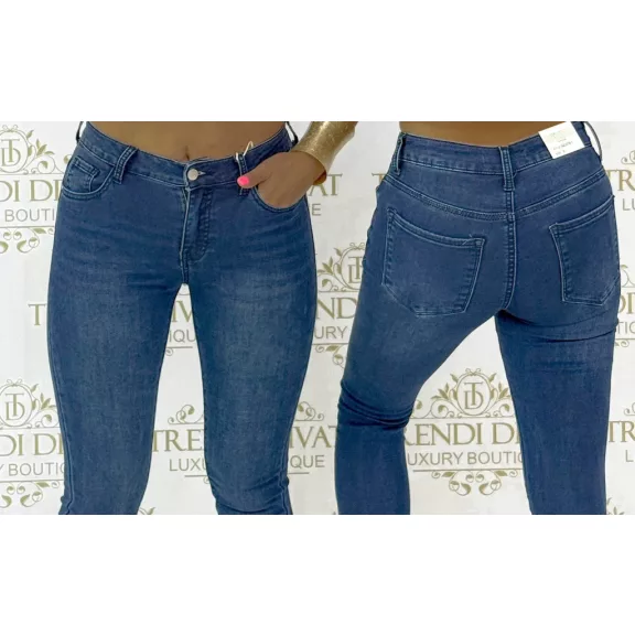 Classic blue narrow-leg women's jeans with push-up effect "SZ3378-1" - L