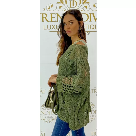 Loose knitted women's sweater with openwork bat sleeves - Chocolate