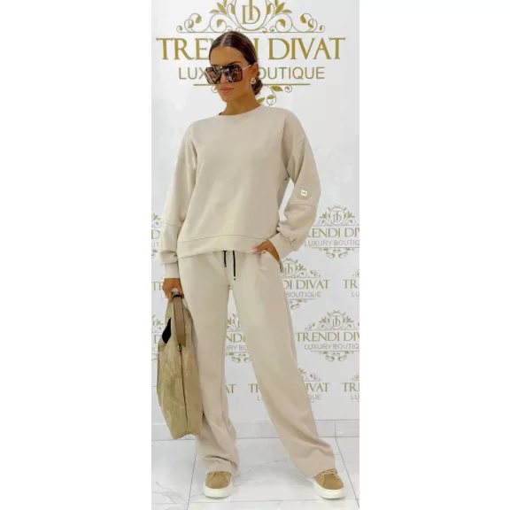 Women's warm set with loose legs decorated with "Lucky" appliqué - Beige