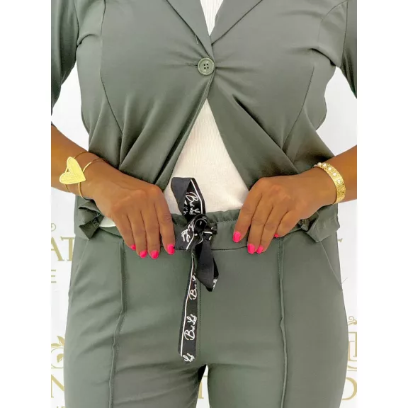 Two-piece set with billet blazer and hem-stitched trousers - Khaki