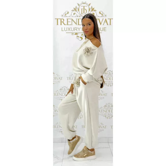 Two-piece casual ensemble with 3D removable floral decoration - Beige