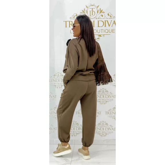 Two-piece casual ensemble with 3D removable floral decoration - Chocolate
