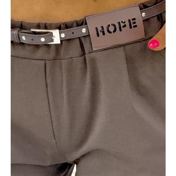 Lefelé szűkülő szárú női szövetnadrág, "HOPE" bilétával, ajándék övvel - Csoki barna