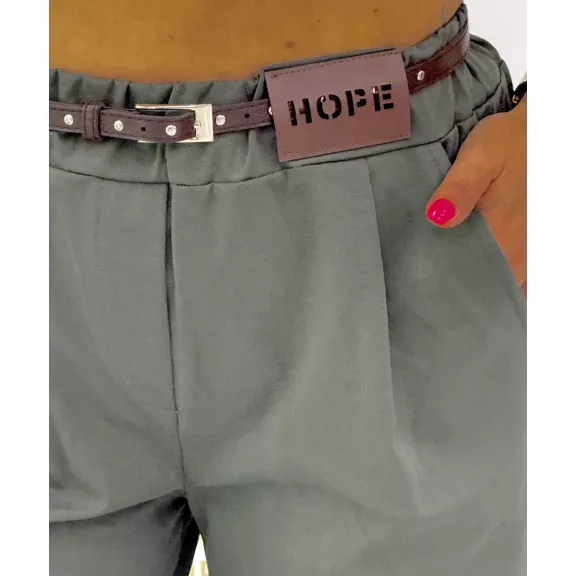 Lefelé szűkülő szárú női szövetnadrág, "HOPE" bilétával, ajándék övvel - Középbarna Lefelé szűkülő szárú női szövetnadrág, "HOPE" bilétával, ajándék övvel - Középbarna