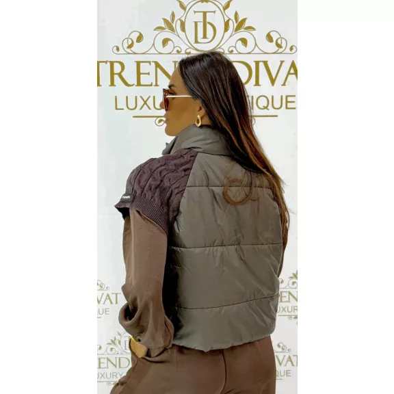 Stand-up collar, short style, quilted, zippered vest - Chocolate