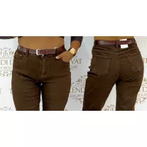   Magas derekú női mom fit farmernadrág, ajándék övvel "BF5796-60" - Csoki barna - XS
