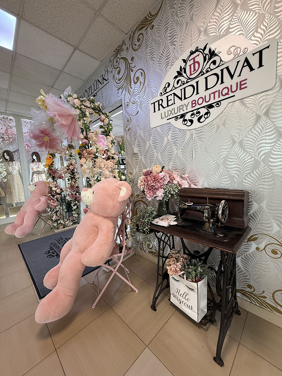 4/9:Trendi Divat Butik